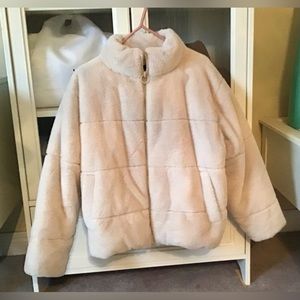 ZARA Gorgeous faux fur beige jacket